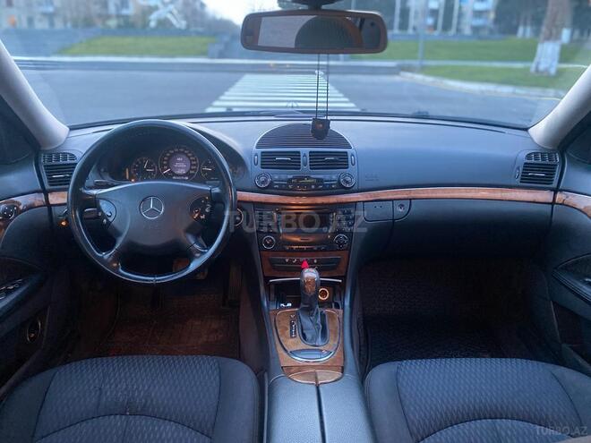 Mercedes E 220 2002, 293,000 km - 2.2 л - Sumqayıt