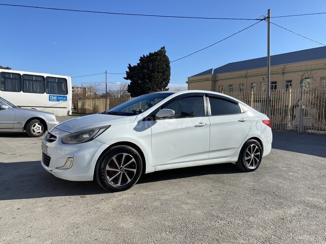 Hyundai Accent 2011, 278,000 km - 1.6 л - Bakı