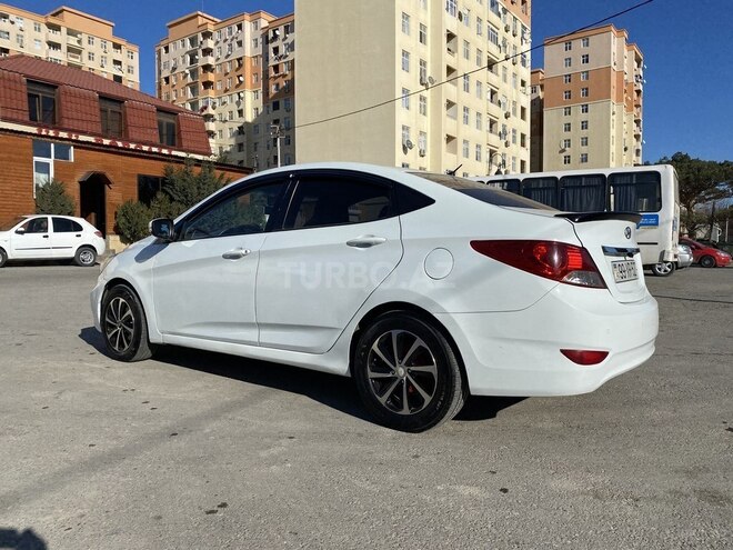 Hyundai Accent 2011, 278,000 km - 1.6 л - Bakı