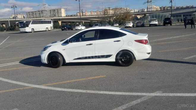 Hyundai Accent 2011, 374,600 km - 1.4 л - Bakı