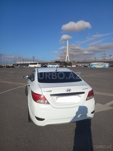 Hyundai Accent 2011, 374,600 km - 1.4 л - Bakı