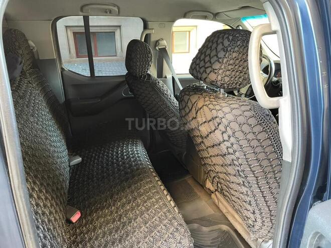 Nissan Navara 2006, 278,000 km - 2.5 l - Bakı