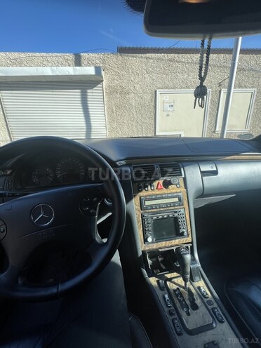 Mercedes E 240 2000, 302,000 km - 2.4 l - Bakı