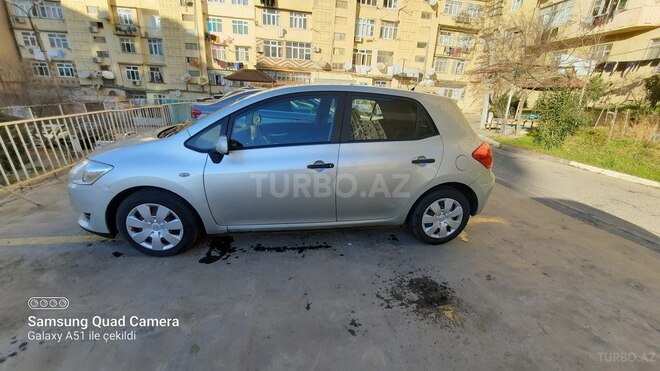 Toyota Auris 2008, 272,000 km - 1.4 л - Bakı