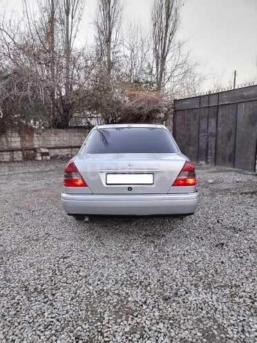 Mercedes C 200 1995, 365,000 km - 2.0 l - Kürdəmir