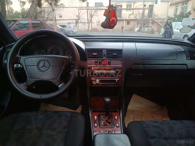 Mercedes C 200 1998, 329,845 km - 2.0 l - Bakı