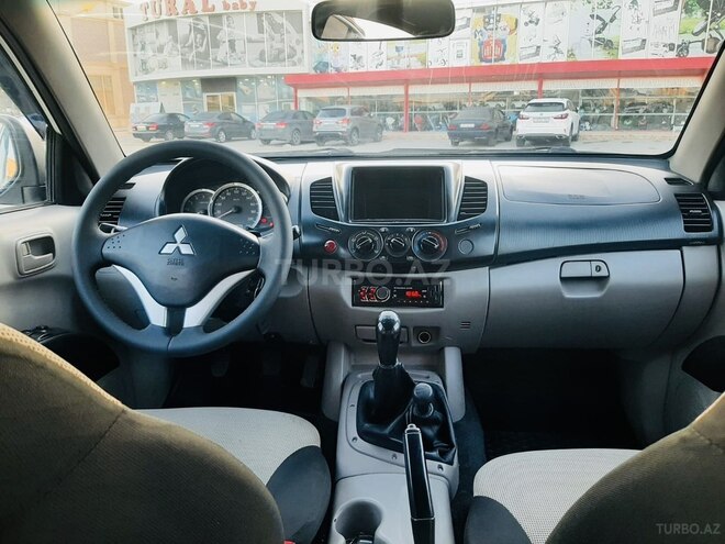 Mitsubishi L200 2014, 189,654 km - 2.5 l - Bakı