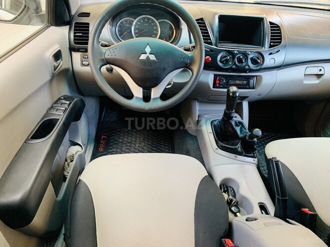 Mitsubishi L200 2014, 189,654 km - 2.5 l - Bakı