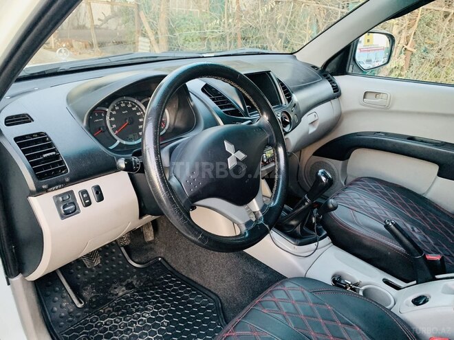 Mitsubishi L200 2014, 189,654 km - 2.5 l - Bakı