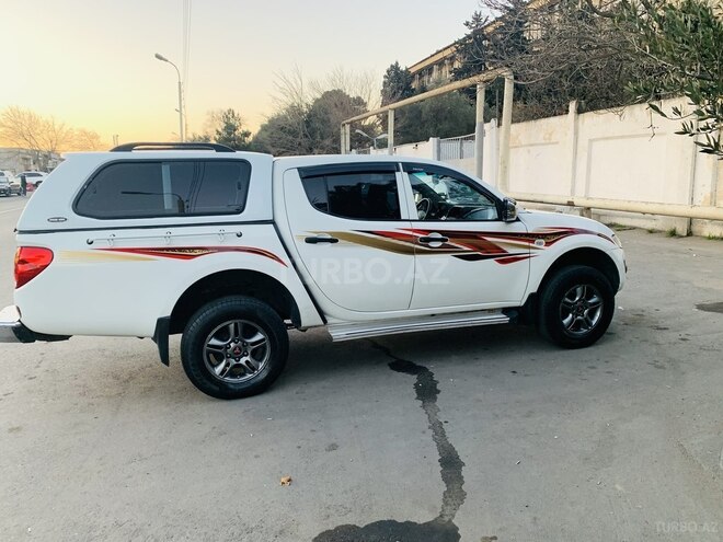 Mitsubishi L200 2014, 189,654 km - 2.5 l - Bakı