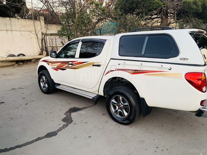 Mitsubishi L200 2014, 189,654 km - 2.5 l - Bakı