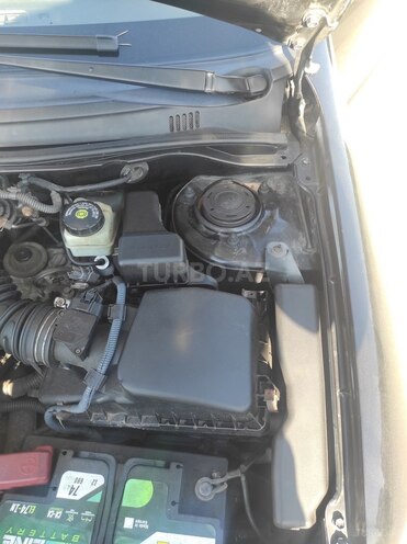 Toyota Corolla 2005, 280,000 km - 1.4 l - Bakı