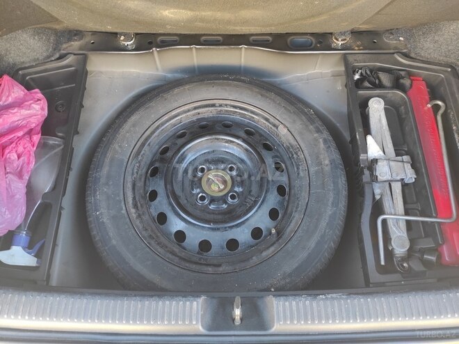 Toyota Corolla 2005, 280,000 km - 1.4 l - Bakı