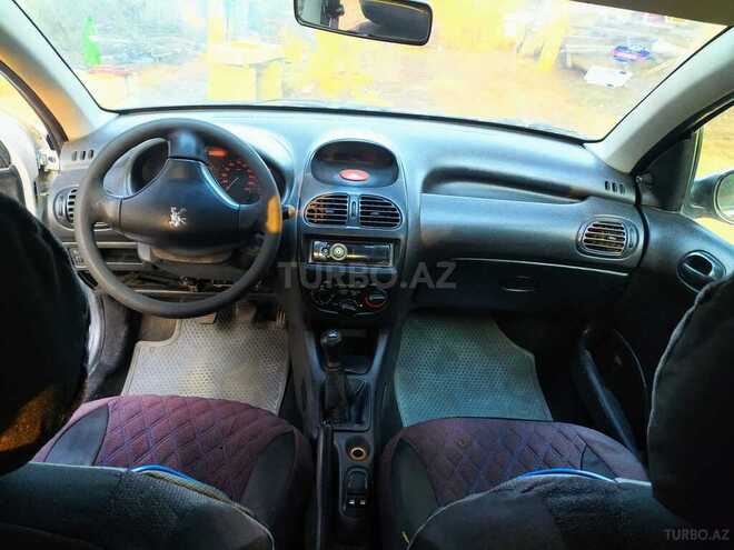 Peugeot 206 2002, 286,000 km - 1.4 l - Bakı
