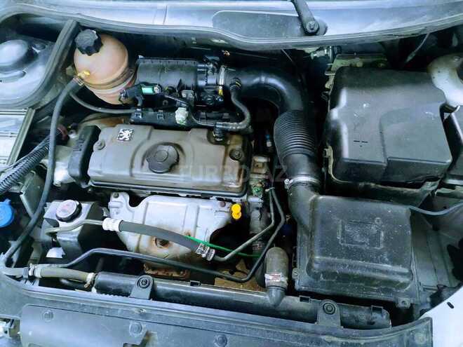 Peugeot 206 2002, 286,000 km - 1.4 l - Bakı