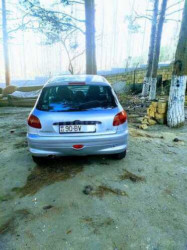Peugeot 206 2002, 286,000 km - 1.4 l - Bakı