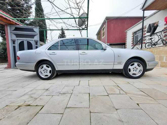 Mercedes E 230 1995, 309,000 km - 2.3 l - Bakı
