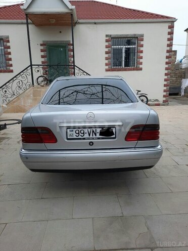 Mercedes E 230 1995, 309,000 km - 2.3 l - Bakı