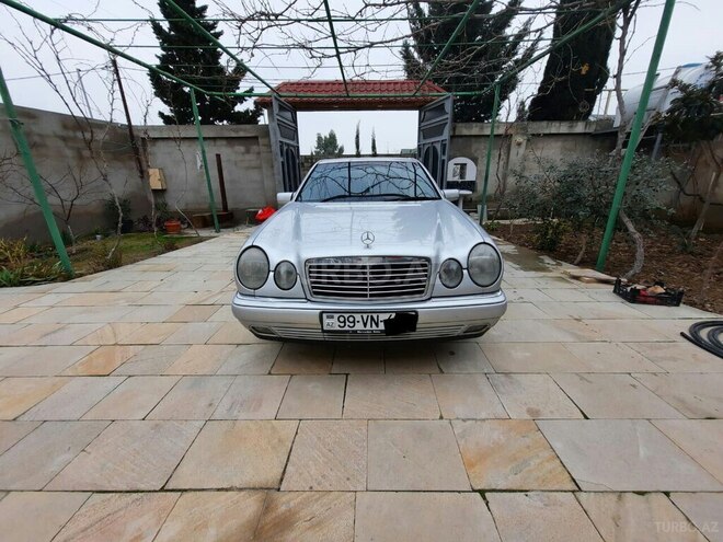 Mercedes E 230 1995, 309,000 km - 2.3 l - Bakı