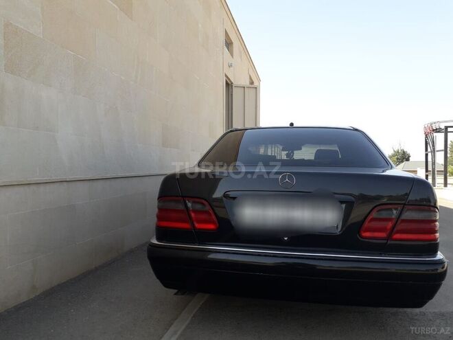 Mercedes E 240 1999, 314,213 km - 2.4 l - Göygöl