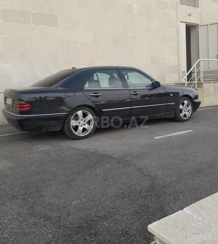 Mercedes E 240 1999, 314,213 km - 2.4 l - Göygöl
