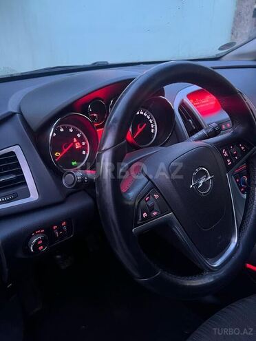 Opel Astra 2011, 165,842 km - 1.4 l - Bakı