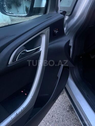 Opel Astra 2011, 165,842 km - 1.4 l - Bakı