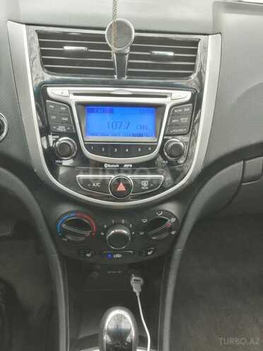 Hyundai Accent 2012, 130,000 km - 1.6 л - Bakı