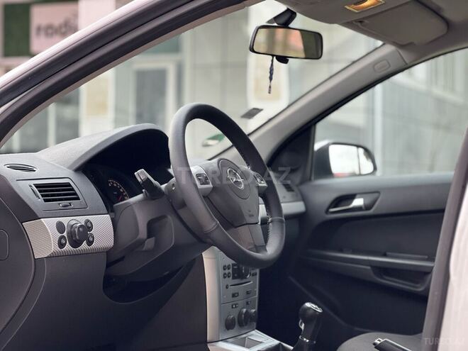 Opel Astra 2009, 172,425 km - 1.4 l - Bakı