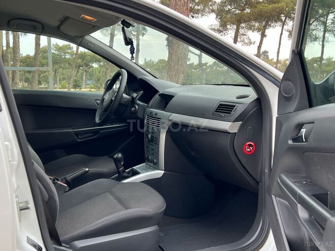 Opel Astra 2009, 172,425 km - 1.4 l - Bakı
