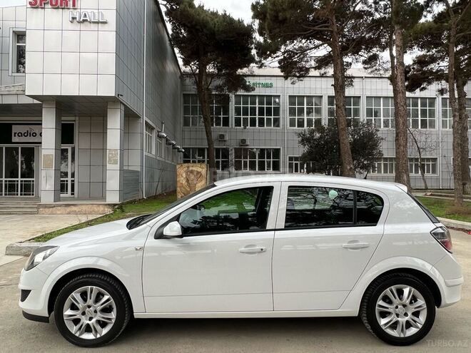 Opel Astra 2009, 172,425 km - 1.4 l - Bakı