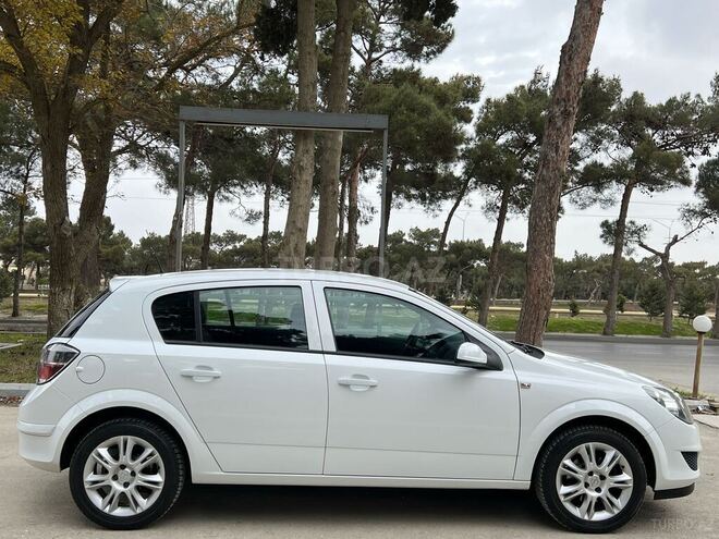 Opel Astra 2009, 172,425 km - 1.4 l - Bakı
