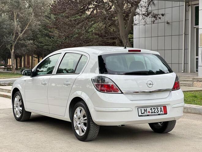 Opel Astra 2009, 172,425 km - 1.4 l - Bakı