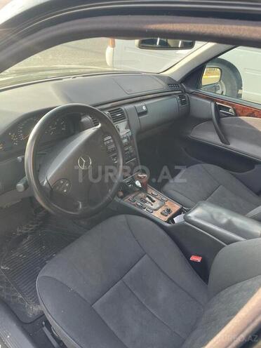 Mercedes E 270 2000, 357,000 km - 2.7 l - Sumqayıt