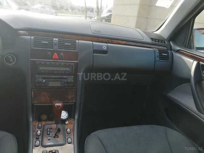 Mercedes E 270 2000, 357,000 km - 2.7 l - Sumqayıt