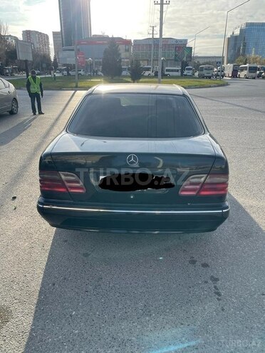 Mercedes E 270 2000, 357,000 km - 2.7 l - Sumqayıt
