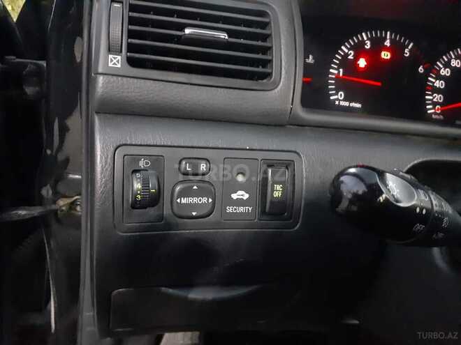 Toyota Corolla 2004, 180,000 km - 1.4 l - Bakı