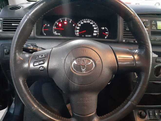 Toyota Corolla 2004, 180,000 km - 1.4 l - Bakı
