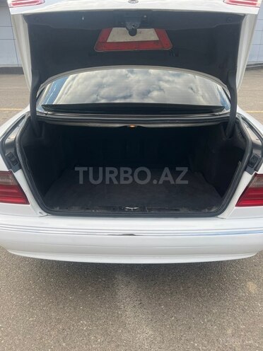 Mercedes E 220 2000, 352,532 km - 2.2 l - Qazax