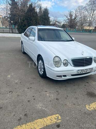Mercedes E 220 2000, 352,532 km - 2.2 l - Qazax