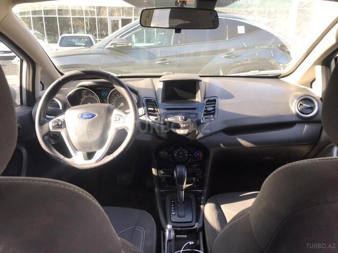 Ford Fiesta 2015, 139,000 km - 1.6 л - Bakı
