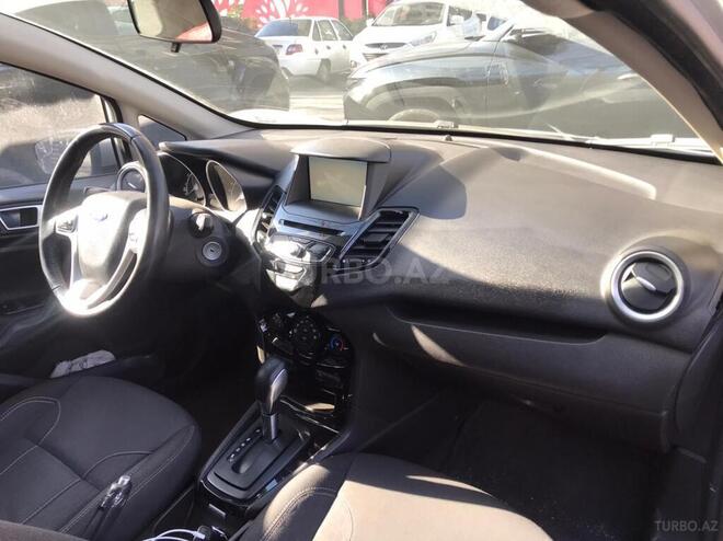 Ford Fiesta 2015, 139,000 km - 1.6 л - Bakı