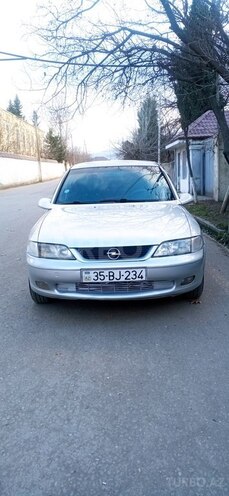 Opel Vectra 1998, 320,000 km - 1.8 l - Qazax
