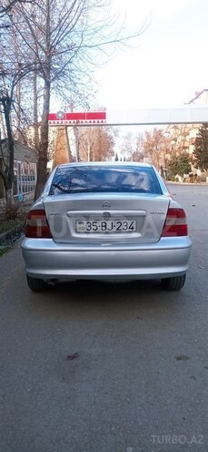 Opel Vectra 1998, 320,000 km - 1.8 l - Qazax