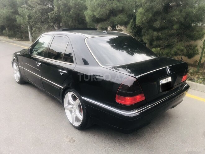Mercedes C 280 2000, 298,000 km - 2.8 l - Bakı