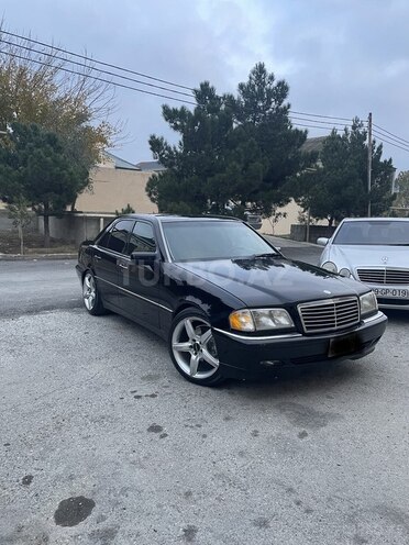 Mercedes C 280 2000, 298,000 km - 2.8 l - Bakı