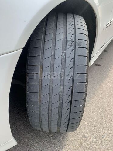Mercedes E 240 2002, 355,000 km - 2.4 l - Bakı
