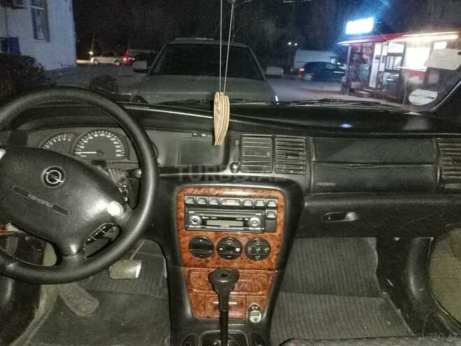 Opel Vectra 1996, 393,000 km - 1.8 л - Bakı