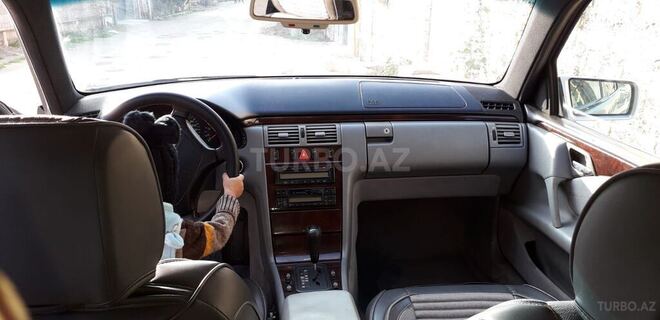 Mercedes E 280 1997, 202,008 km - 2.8 л - Bakı