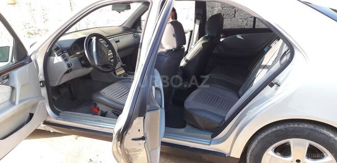 Mercedes E 280 1997, 202,008 km - 2.8 л - Bakı
